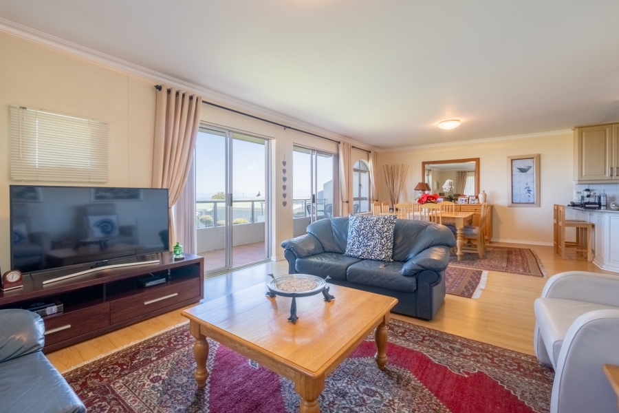 4 Bedroom Property for Sale in Greenways Golf Estate Western Cape
